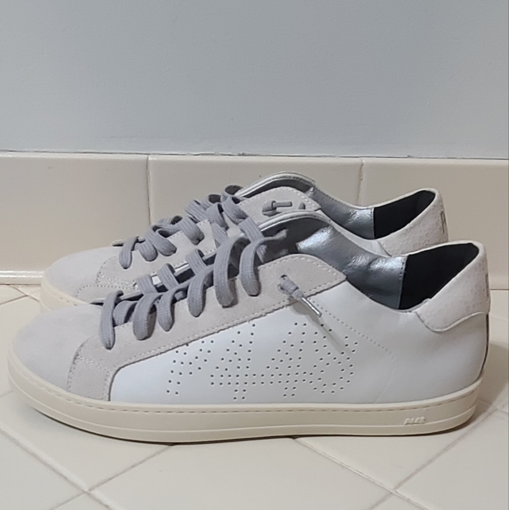 P448 John Coyote Women’s Size 9.5/ EU 41